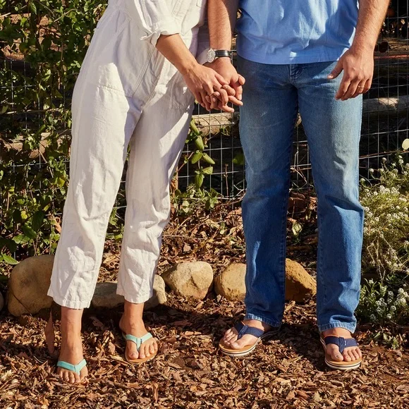 NWT Hari Mari Web Exclusive Scout Flip Flops Size 6 - Picture 4 of 7